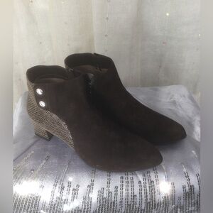 BeautiFeel women’s brown suede and snake print block-heel ankle booties. Sz 7.5